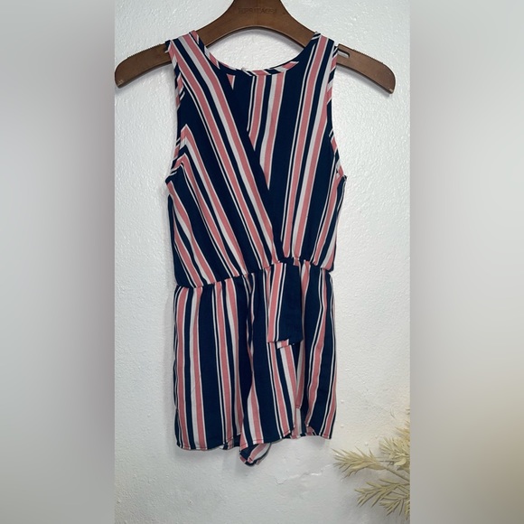 Heart & Arrow short jumper Navy Blue and pink lines not new size 12 - Picture 2 of 9